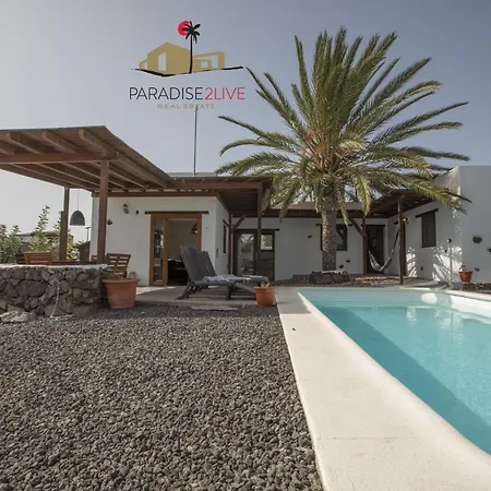 Luz Villa Lajares